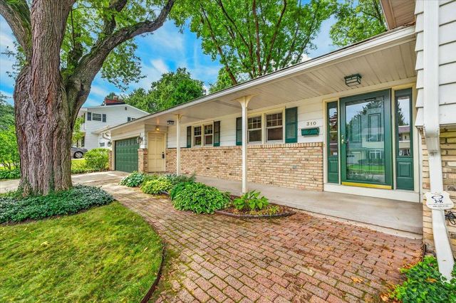 310 Cheyenne Trail, Madison, WI 53705