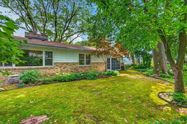 310 Cheyenne Trail, Madison, WI 53705