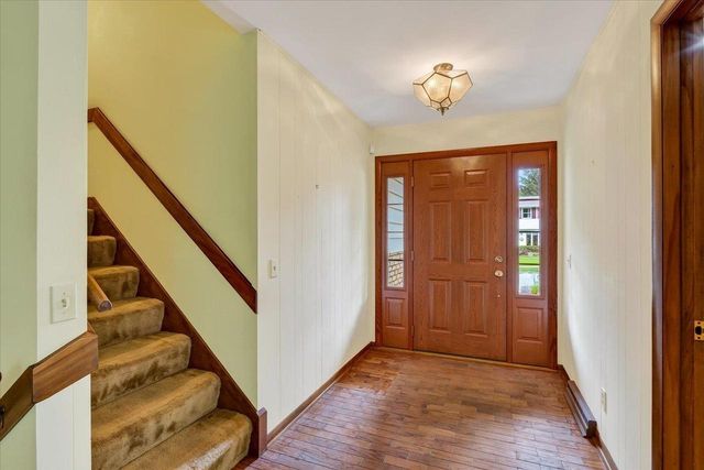 310 Cheyenne Trail, Madison, WI 53705