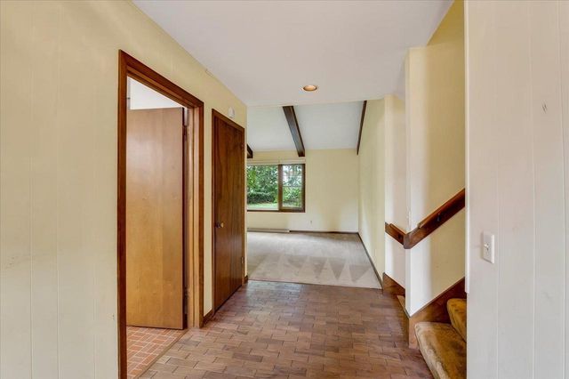 310 Cheyenne Trail, Madison, WI 53705