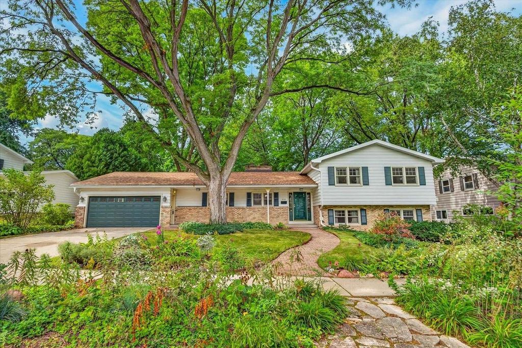 310 Cheyenne Trail, Madison, WI 53705