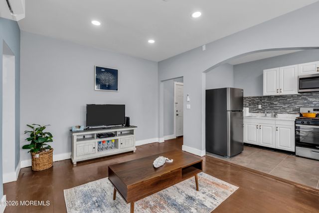 922 4th Avenue 3A, Asbury Park, NJ 07712