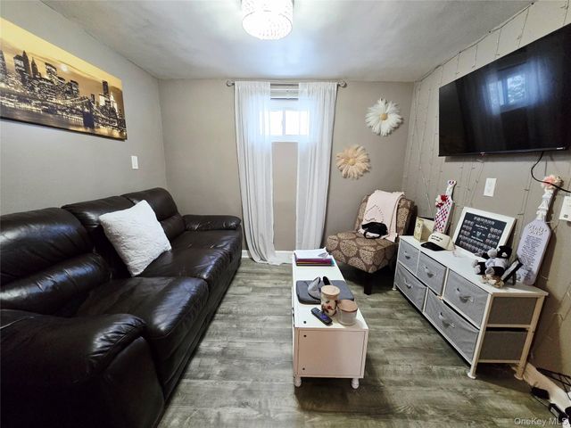 177 Sheridan Boulevard, Mineola, NY 11501