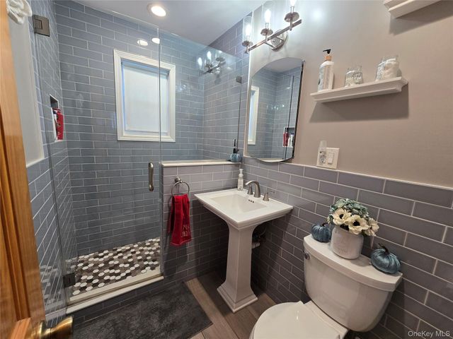 177 Sheridan Boulevard, Mineola, NY 11501