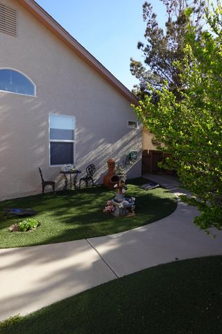757 Valley Meadows Drive, Rio Rancho, NM 87144