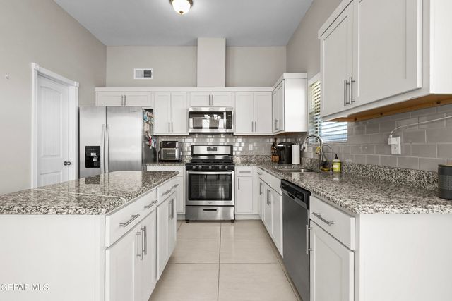 13944 Garforth Avenue, Horizon City, TX 79928