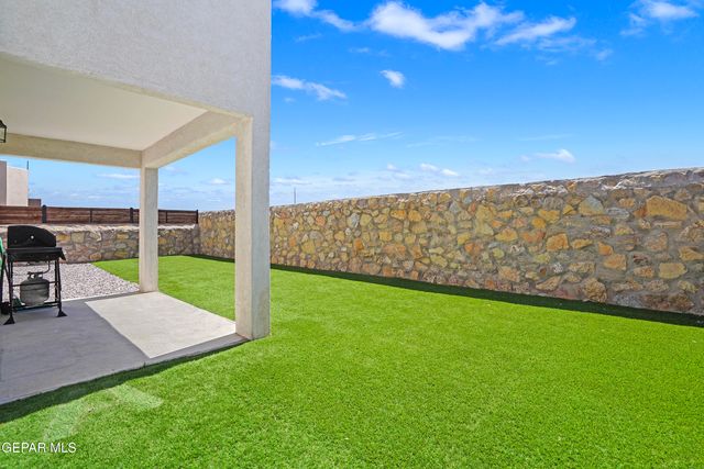 13944 Garforth Avenue, Horizon City, TX 79928