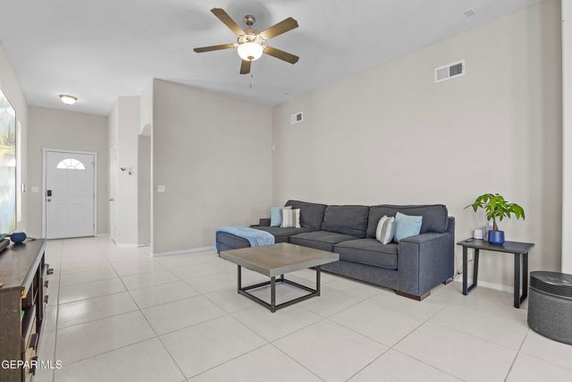 13944 Garforth Avenue, Horizon City, TX 79928