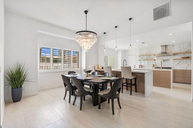 47215 Heliotrope Drive, Palm Desert, CA 92260