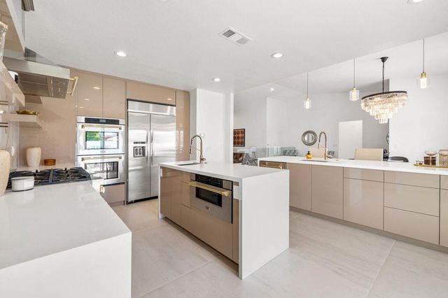 47215 Heliotrope Drive, Palm Desert, CA 92260