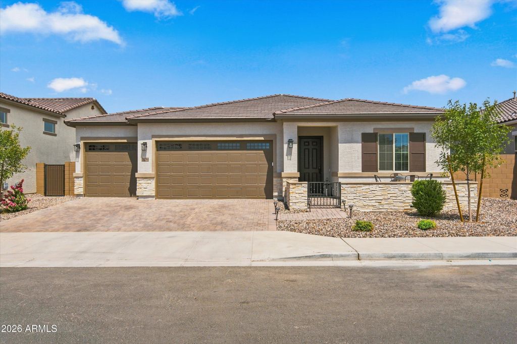 18194 W WATKINS Street, Goodyear, AZ 85338 — exterior