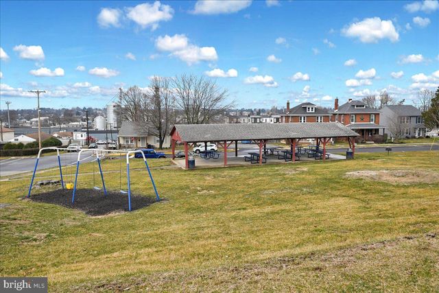 1499 W PRINCESS ST, York, PA 17404