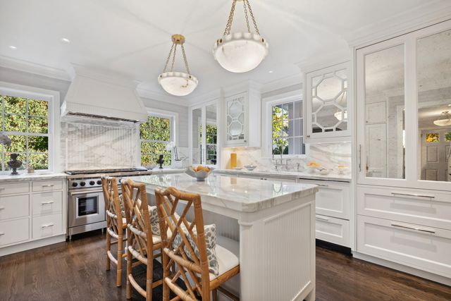 85 Sunset Place, Lake Forest, IL 60045