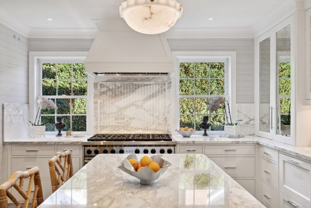 85 Sunset Place, Lake Forest, IL 60045