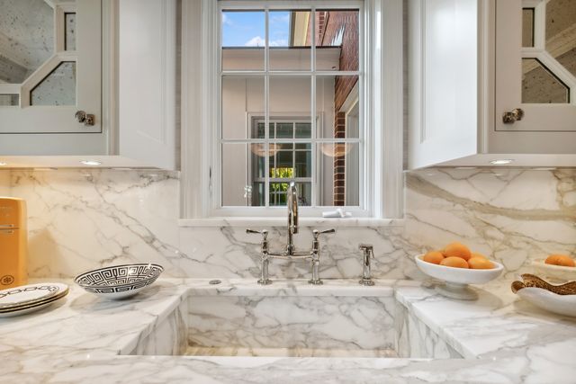 85 Sunset Place, Lake Forest, IL 60045