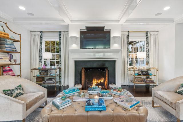 85 Sunset Place, Lake Forest, IL 60045