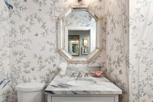 85 Sunset Place, Lake Forest, IL 60045