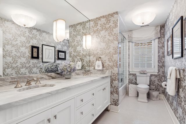 85 Sunset Place, Lake Forest, IL 60045