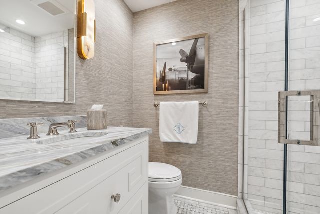 85 Sunset Place, Lake Forest, IL 60045