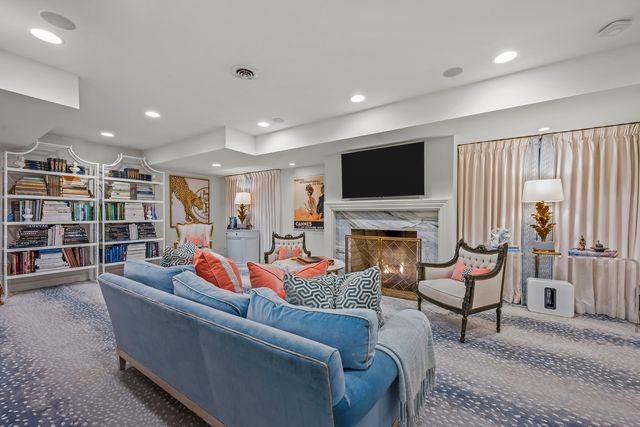 85 Sunset Place, Lake Forest, IL 60045