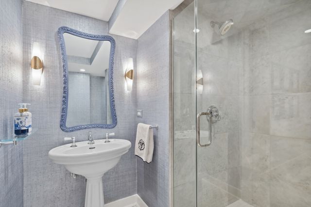 85 Sunset Place, Lake Forest, IL 60045