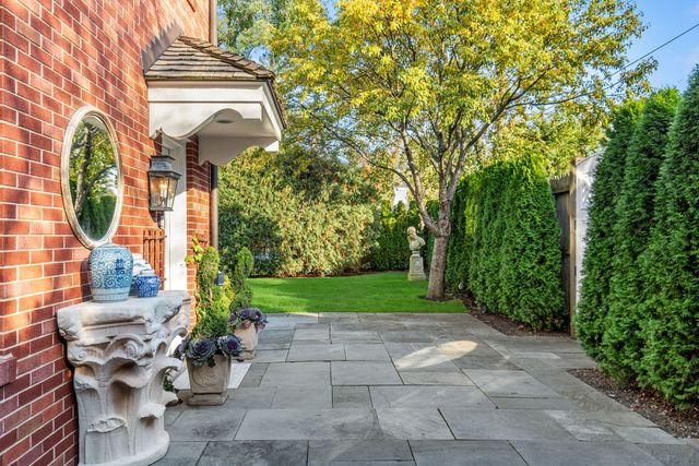 85 Sunset Place, Lake Forest, IL 60045