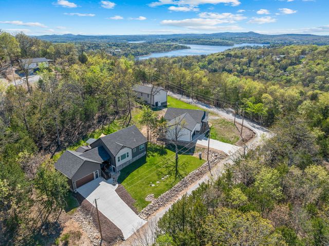 32 Cave Creek Lane, Lampe, MO 65681