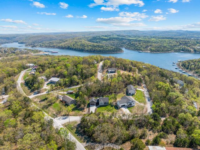 32 Cave Creek Lane, Lampe, MO 65681