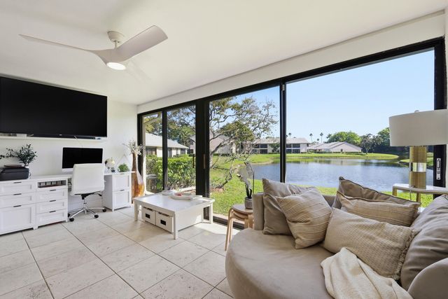 8396 Boca Glades Boulevard E, Boca Raton, FL 33434