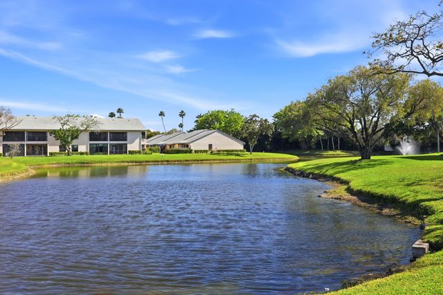 8396 Boca Glades Boulevard E, Boca Raton, FL 33434