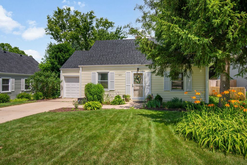 1257 Brandywine Circle, Batavia, IL 60510