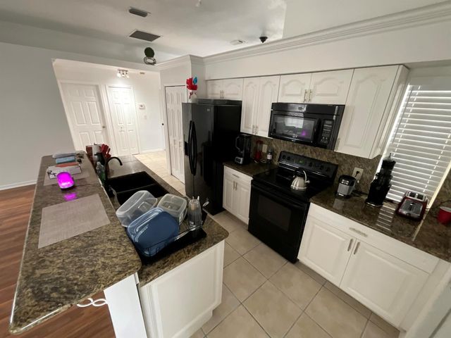 4630 NW Bighorn Avenue, Port St Lucie, FL 34983