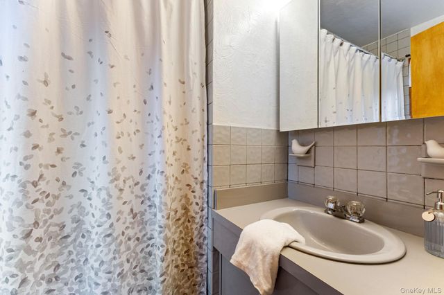 219 Old Mamaroneck Road, White Plains, NY 10605