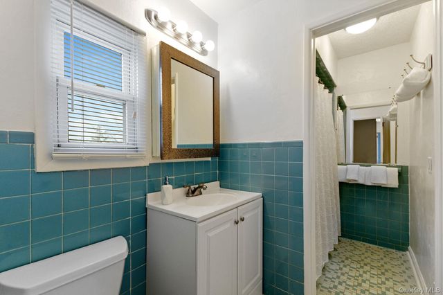 219 Old Mamaroneck Road, White Plains, NY 10605