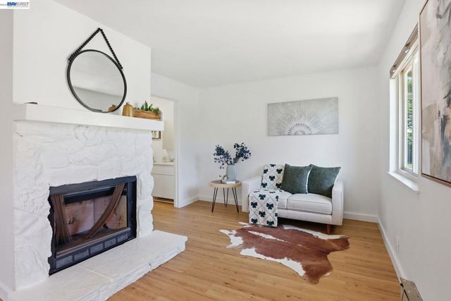 410 Puerto Pl, Hayward, CA 94541