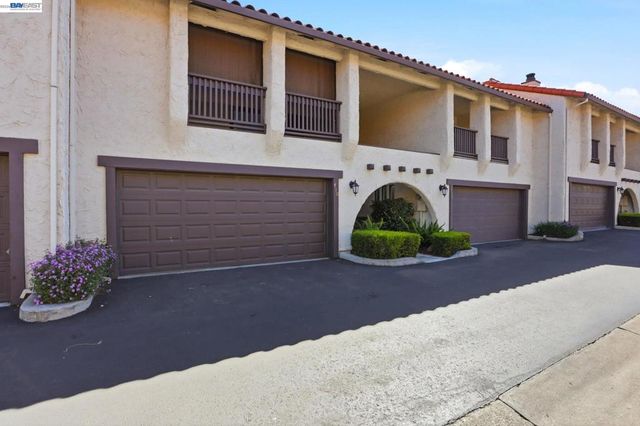 410 Puerto Pl, Hayward, CA 94541