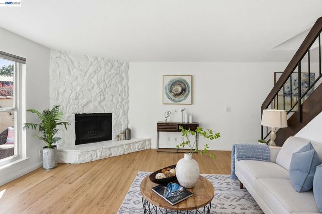 410 Puerto Pl, Hayward, CA 94541