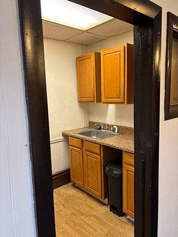 324 Boston Ave 1L, Medford, MA 02155