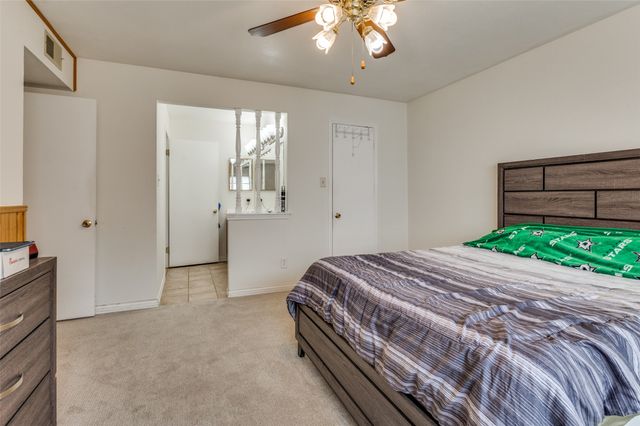 402 Chestnut Drive, Grand Prairie, TX 75052