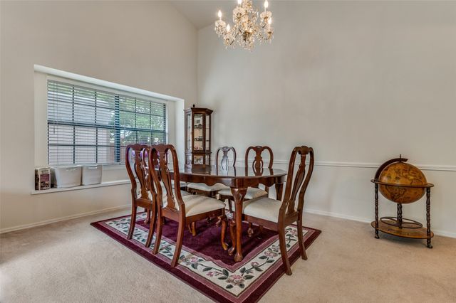 402 Chestnut Drive, Grand Prairie, TX 75052