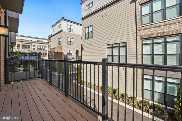 5331 ZENITH OLOOK, Bethesda, MD 20816