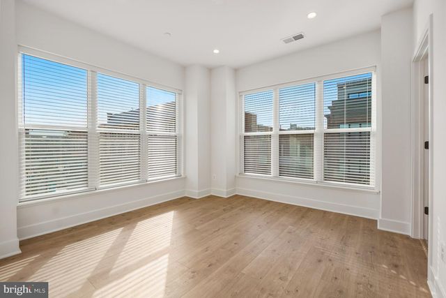 5331 ZENITH OLOOK, Bethesda, MD 20816