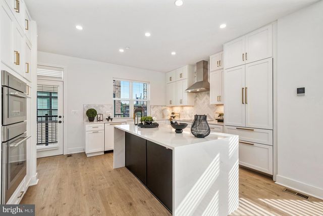 5331 ZENITH OLOOK, Bethesda, MD 20816