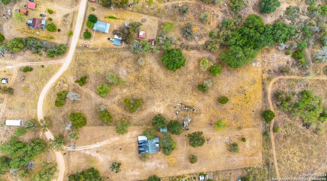 225 marthas, Somerset, TX 78069