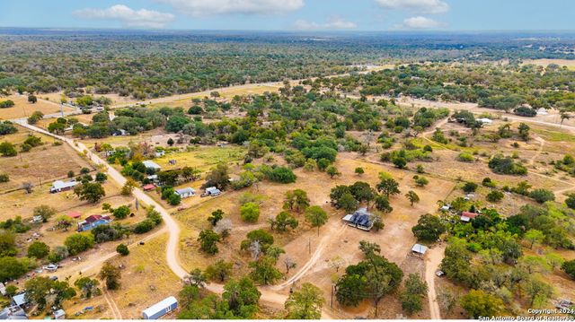 225 marthas, Somerset, TX 78069