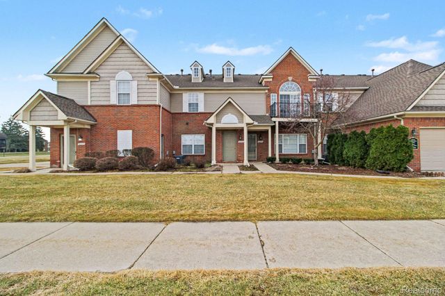20006 Hidden Oaks Drive, Brownstown Charter Township, MI 48183