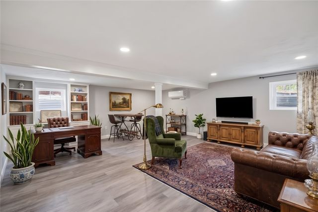 1 Angell Road, Lincoln, RI 02865