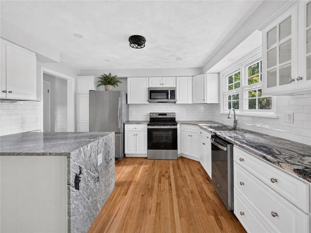 1 Angell Road, Lincoln, RI 02865
