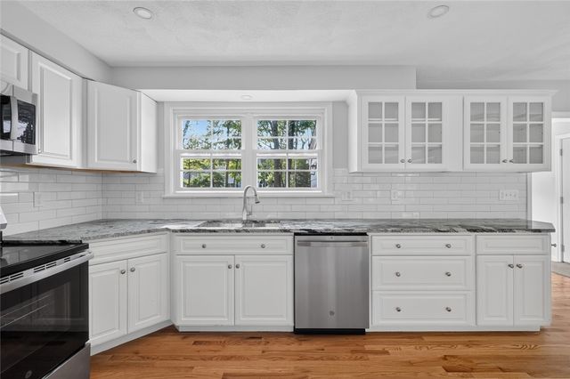 1 Angell Road, Lincoln, RI 02865