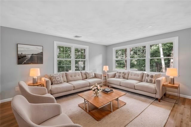 1 Angell Road, Lincoln, RI 02865